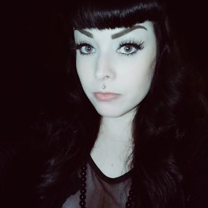 Meet your Posher, Battie Page